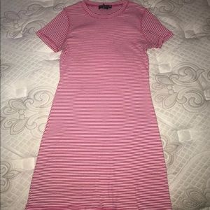 Cute striped dress. Fit